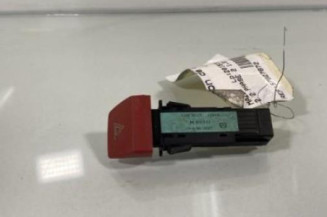 Bouton de warning MAZDA 2 2