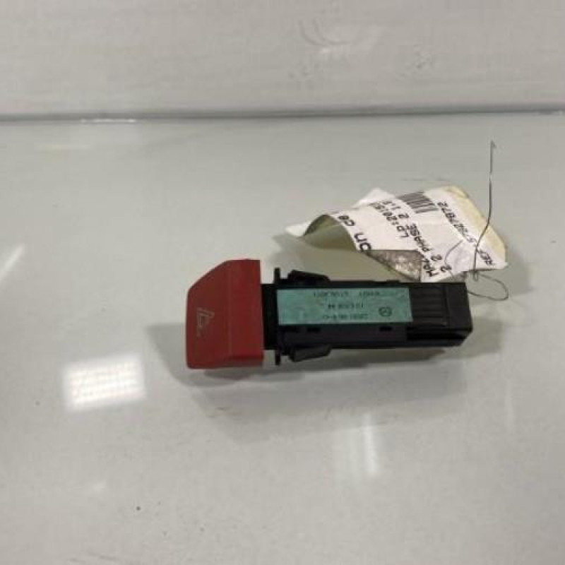 Bouton de warning MAZDA 2 2 Photo n°2