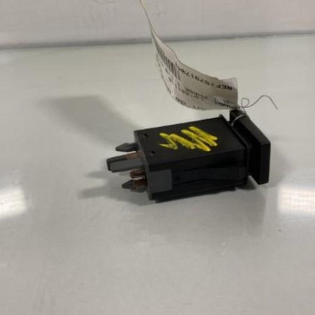 Bouton de warning AUDI A4 1