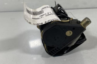 Pretensionneur de ceinture avant droit VOLKSWAGEN BORA