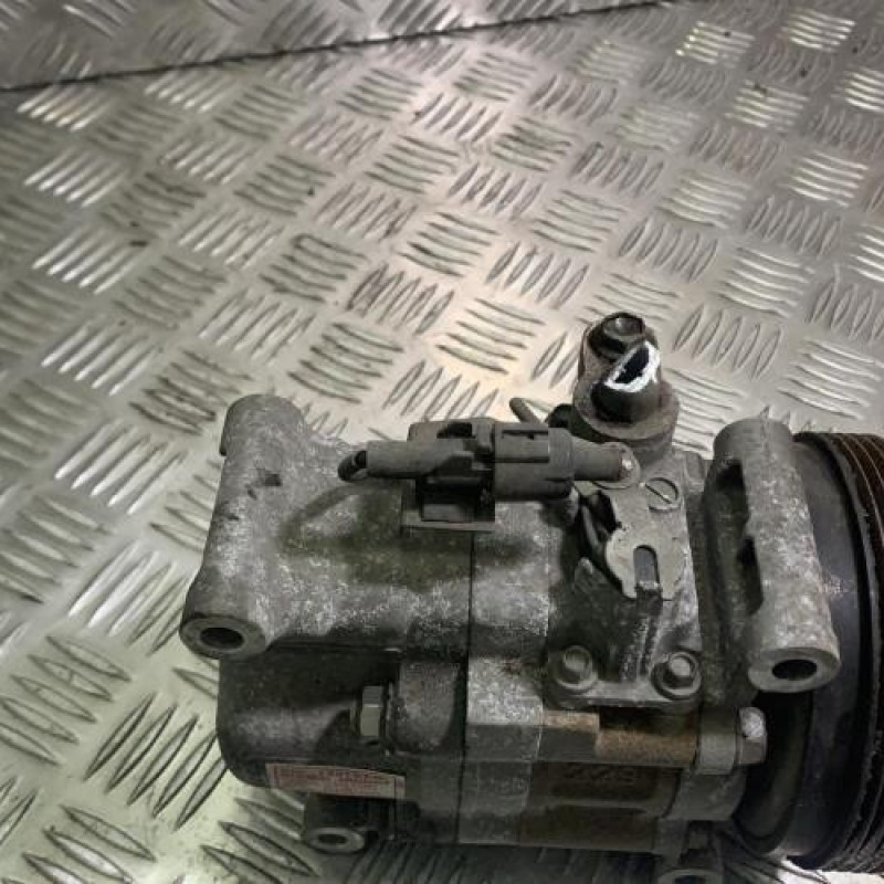 Compresseur clim SUZUKI SWIFT 3 Photo n°2