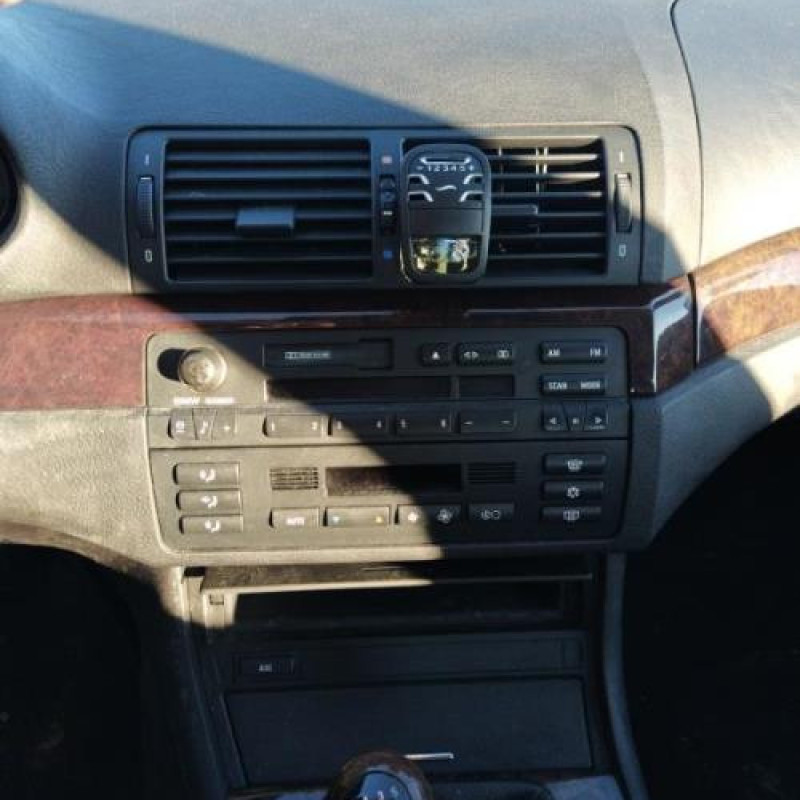 Air bag conducteur BMW SERIE 3 E46 Photo n°9