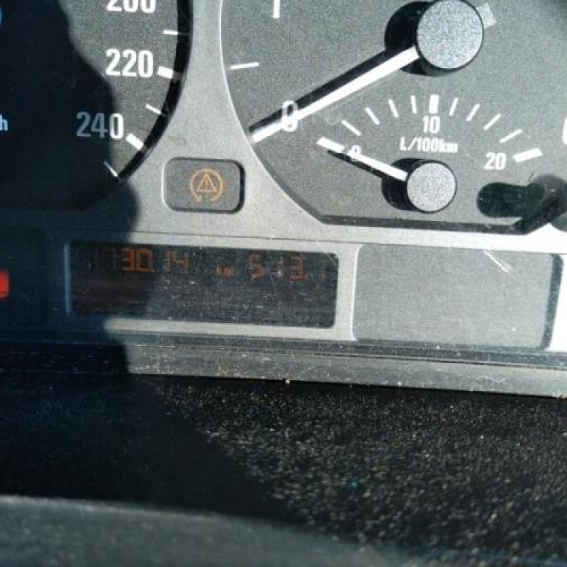 Air bag conducteur BMW SERIE 3 E46 Photo n°12