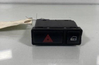 Bouton de warning BMW SERIE 3 E46 Photo n°1