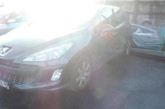 Attache ceinture avant droit PEUGEOT 308 1