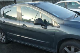 Attache ceinture avant droit PEUGEOT 308 1