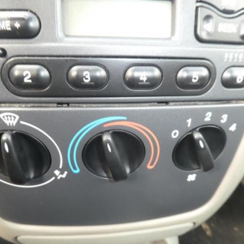 Porte arriere gauche FORD FIESTA 4 Photo n°16