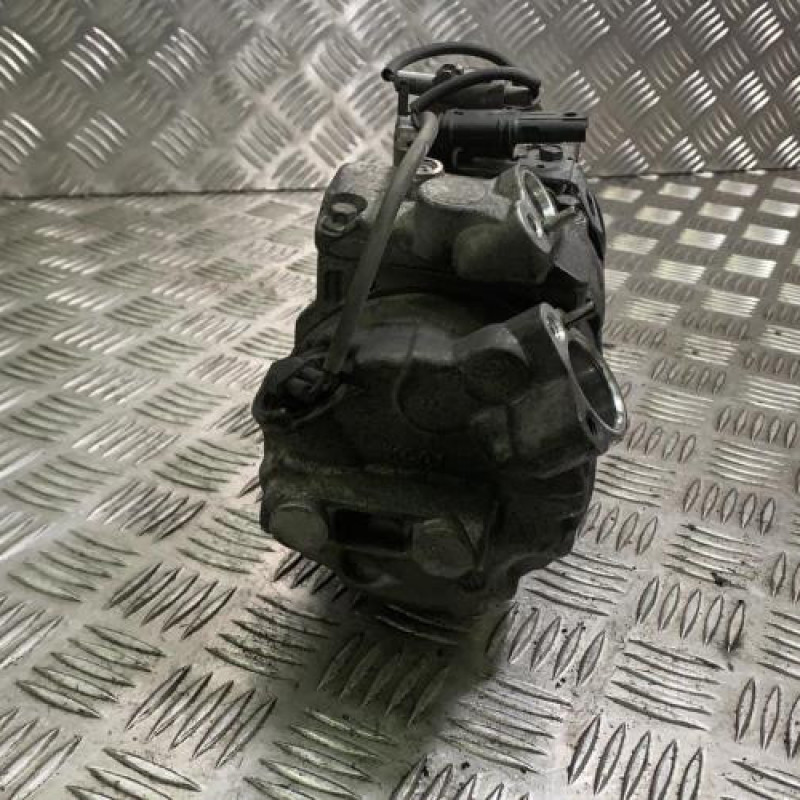 Compresseur clim BMW SERIE 1 E87 Photo n°3