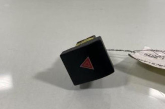 Bouton de warning PEUGEOT 3008 1 Photo n°1