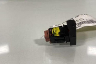 Bouton de warning PEUGEOT 3008 1