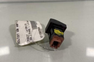 Bouton de warning PEUGEOT 3008 1