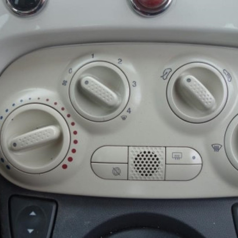 Bouton de warning FIAT 500 2 Photo n°8