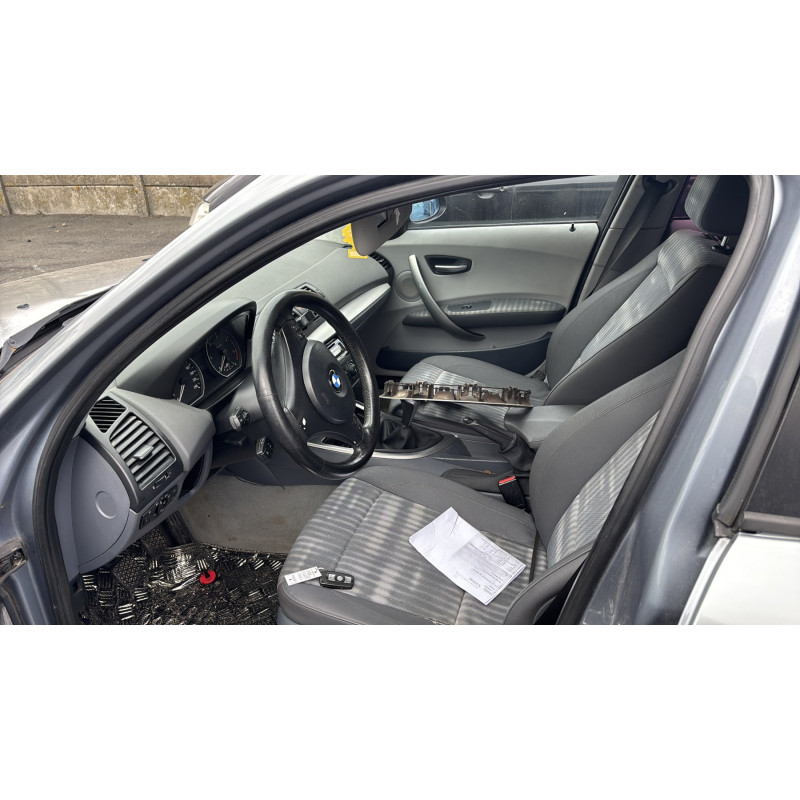 Vitre arriere gauche BMW SERIE 1 E87 Photo n°6