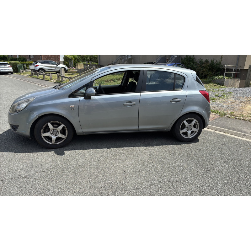 Pretensionneur de ceinture avant droit OPEL CORSA D Photo n°9