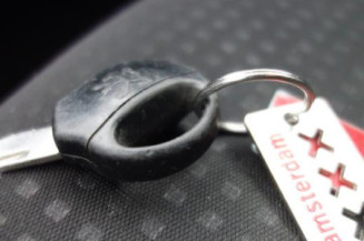 Pretensionneur de ceinture avant droit PEUGEOT 206+