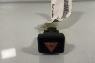 Bouton de warning SEAT EXEO Photo n°1