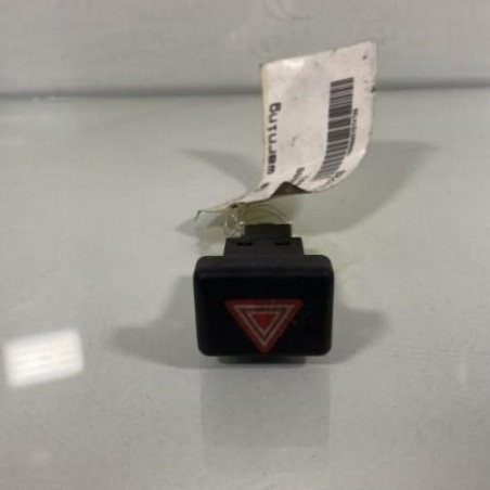 Bouton de warning SEAT EXEO Photo n°1