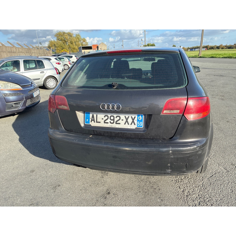 AUDI A3 2 SPORTBACK PHASE 1 1.9 TDI - 8V TURBO Photo n°7