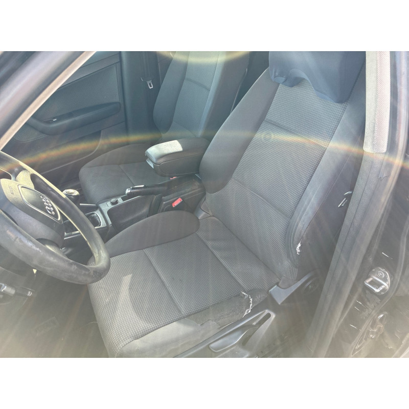 AUDI A3 2 SPORTBACK PHASE 1 1.9 TDI - 8V TURBO Photo n°10