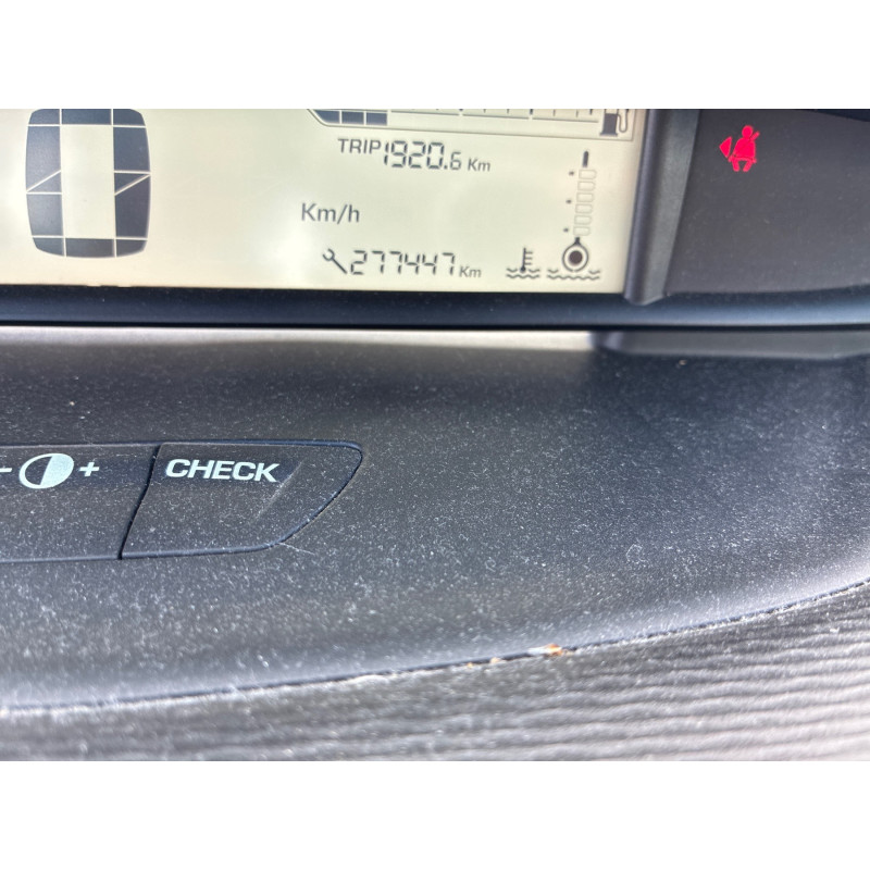 CITROEN C4 1 PHASE 2 1.6 HDI - 16V TURBO Photo n°13