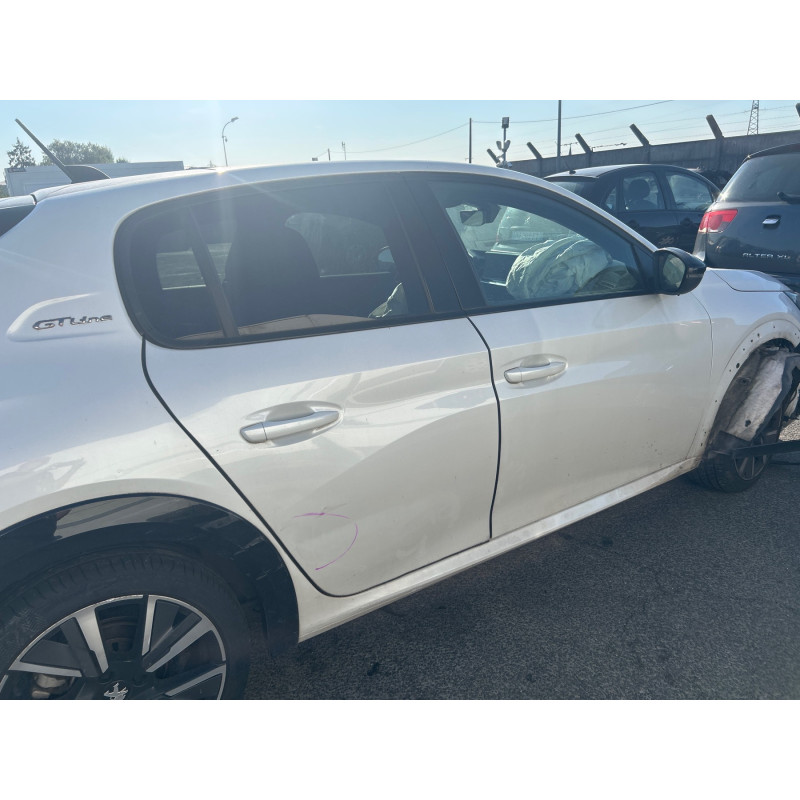PEUGEOT 208 2 PHASE 1 1.2 PURETECH - 12V TURBO Photo n°12