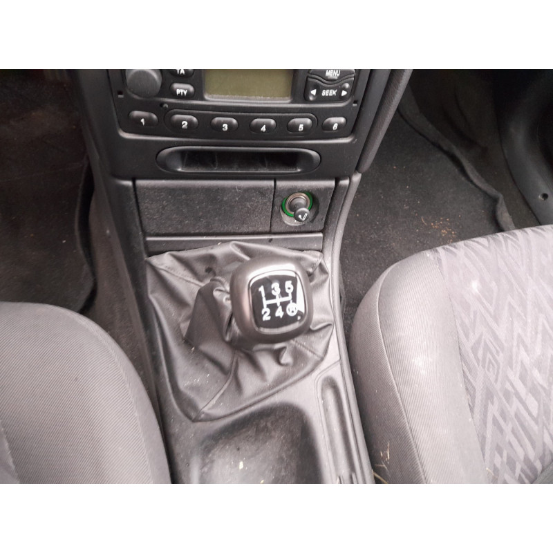 Attache ceinture arriere droit FORD MONDEO 1 Photo n°8