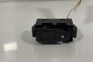 Bouton de warning RENAULT MEGANE 3 Photo n°1