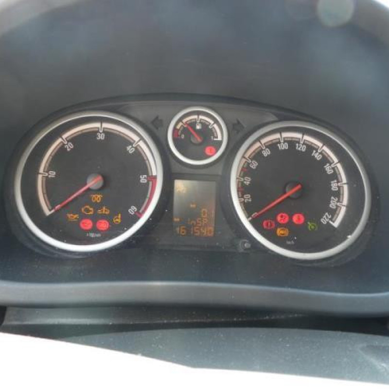 Moteur essuie glace arriere OPEL CORSA D Photo n°4