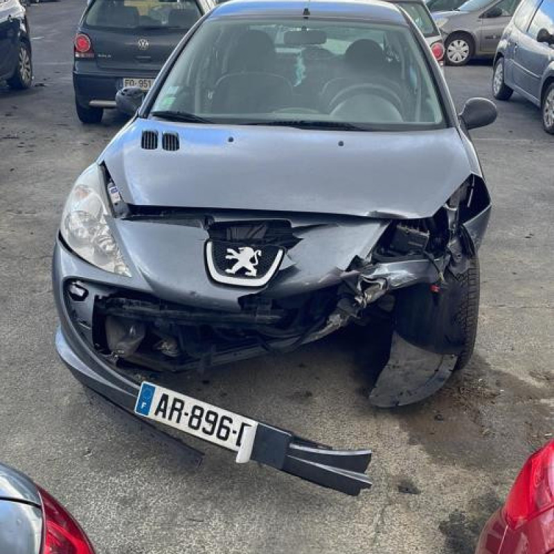 Pretensionneur de ceinture avant droit PEUGEOT 206+ Photo n°4