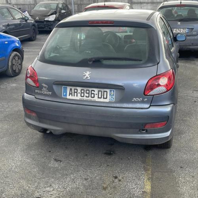 Pretensionneur de ceinture avant droit PEUGEOT 206+ Photo n°6