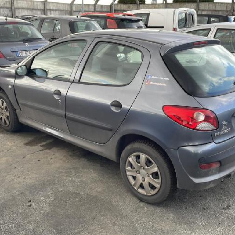 Pretensionneur de ceinture avant droit PEUGEOT 206+ Photo n°7