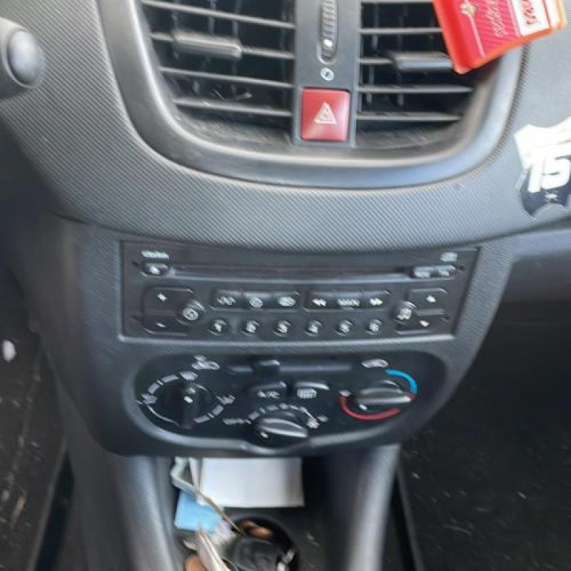 Pretensionneur de ceinture avant droit PEUGEOT 206+ Photo n°11