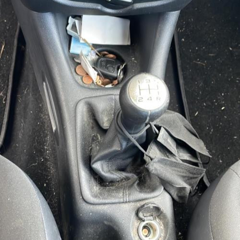 Pretensionneur de ceinture avant droit PEUGEOT 206+ Photo n°12