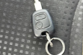 Pretensionneur de ceinture avant droit PEUGEOT 206+