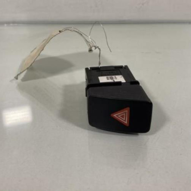 Bouton de warning KIA RIO 3 Photo n°1