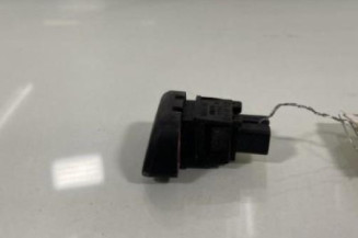 Bouton de warning NISSAN MICRA 4