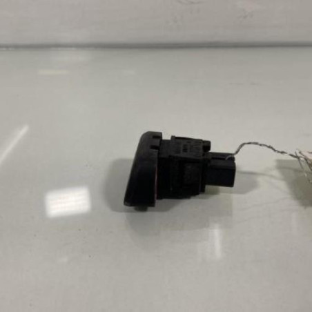 Bouton de warning NISSAN MICRA 4