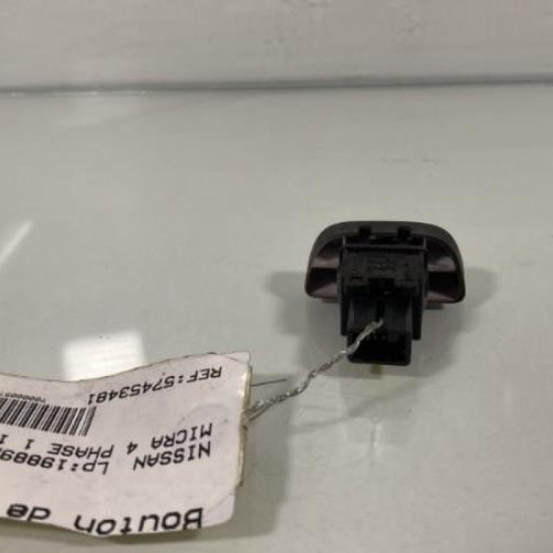 Bouton de warning NISSAN MICRA 4 Photo n°3