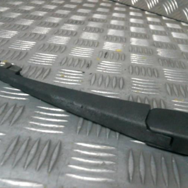 Bras essuie glace arriere FIAT SEDICI Photo n°1