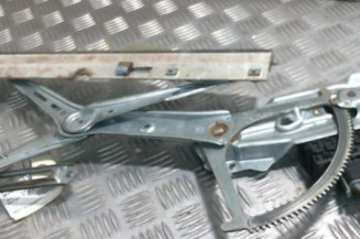 Leve vitre electrique avant droit OPEL ASTRA G Photo n°1