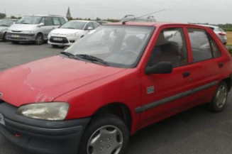 Aile avant droit PEUGEOT 106