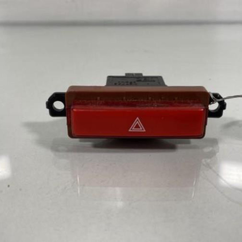 Bouton de warning HONDA FR-V Photo n°1