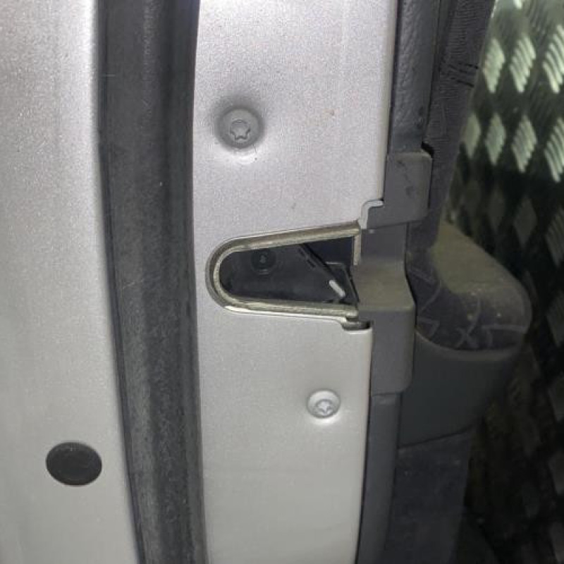 Porte avant gauche MERCEDES CLASSE C 203 Photo n°3