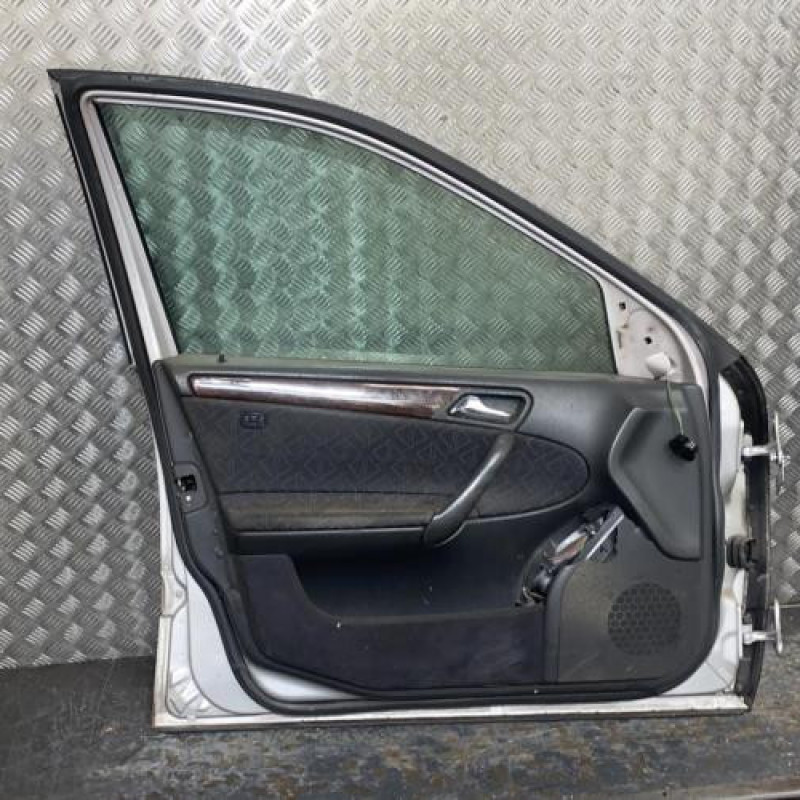Porte avant gauche MERCEDES CLASSE C 203 Photo n°5