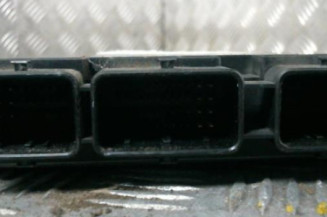 Calculateur moteur RENAULT GRAND SCENIC 2
