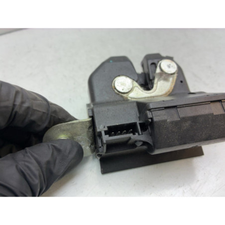 Serrure de coffre OPEL CORSA D