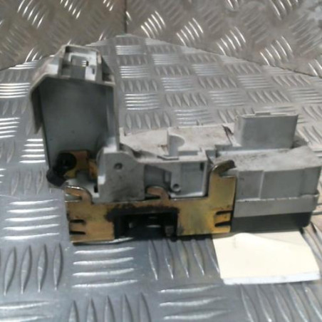 Serrure avant droit PEUGEOT 307