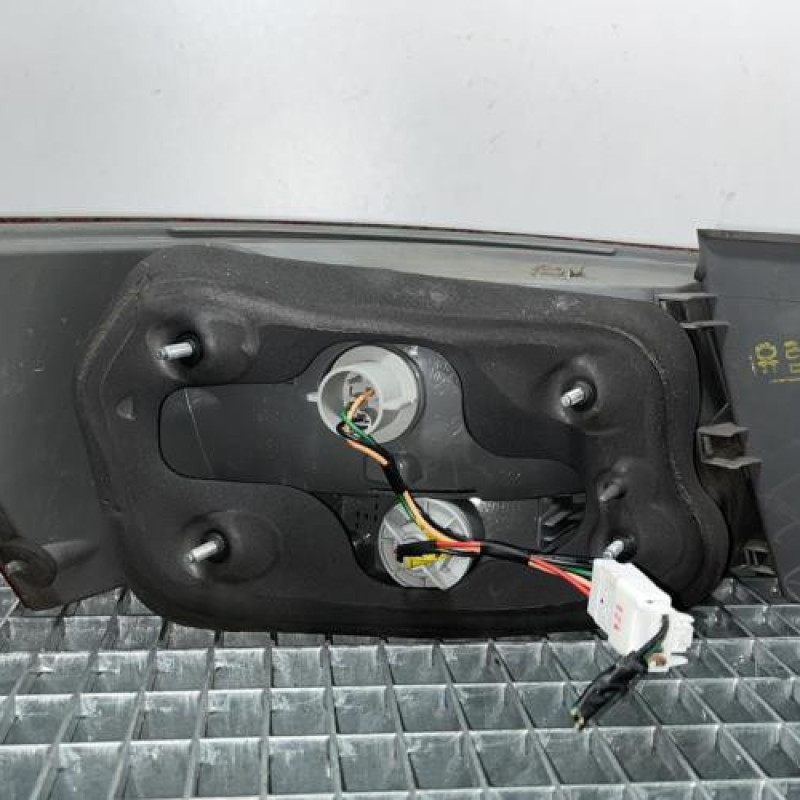 Feu arriere principal droit (feux) HYUNDAI SONATA 6 Photo n°2