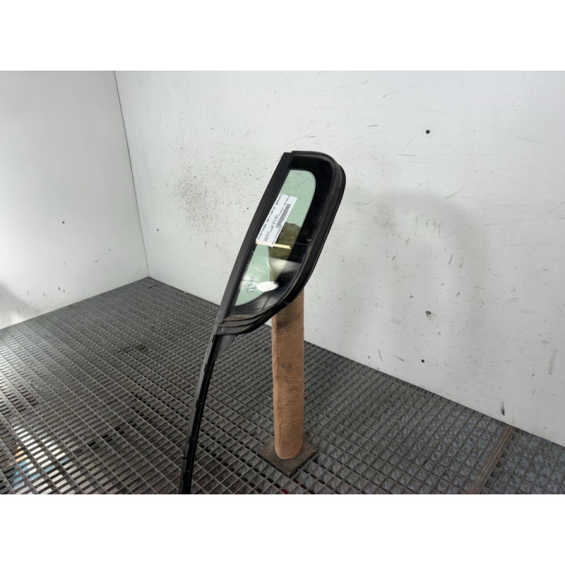 Custode arriere gauche (porte) PEUGEOT 308 2 Photo n°3