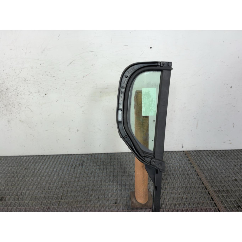 Custode arriere gauche (porte) PEUGEOT 308 2 Photo n°4